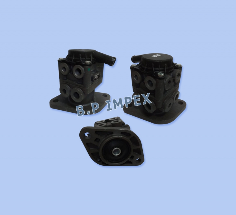 DUAL BRAKE VALVE ASSEMBLY